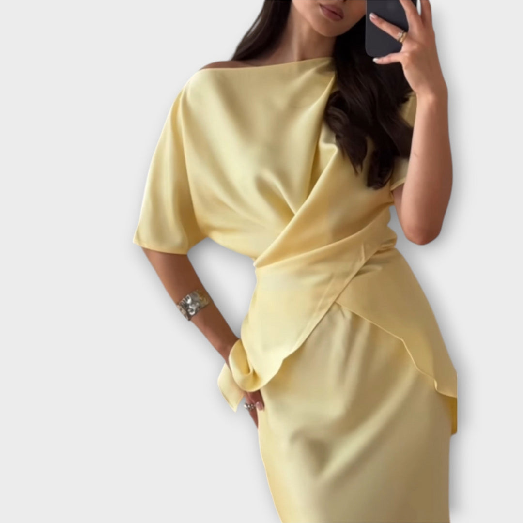 Finja  ｜ Top s odhalenými ramenami a sukňovým setom