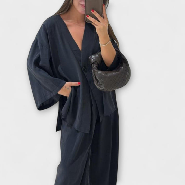 Jacqueline  ｜ Ležérny top s V-výstrihom a nohavicový set