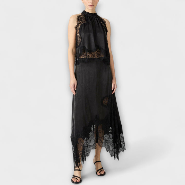 Kaia  ｜ Saténová blúzka s čipkovým lemom a plisovaným výstrihom v sade