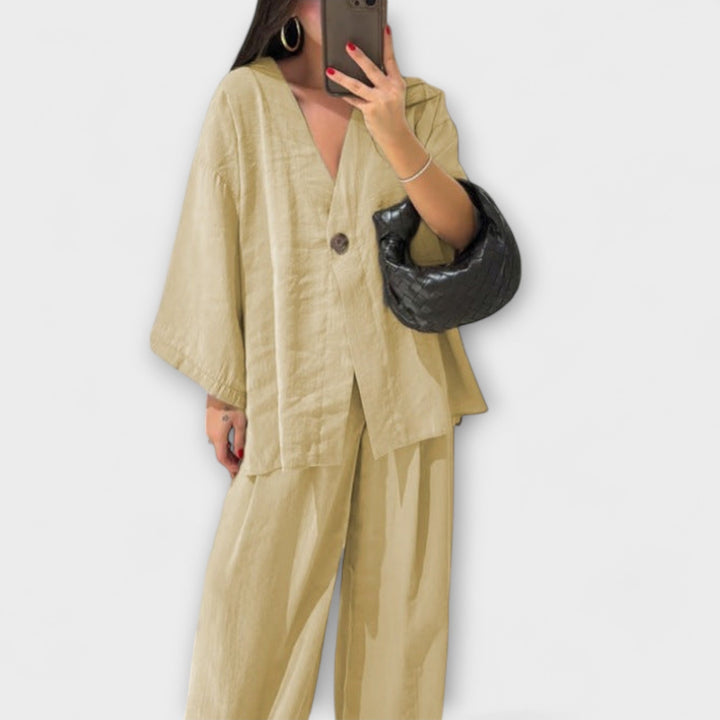 Jacqueline  ｜ Ležérny top s V-výstrihom a nohavicový set