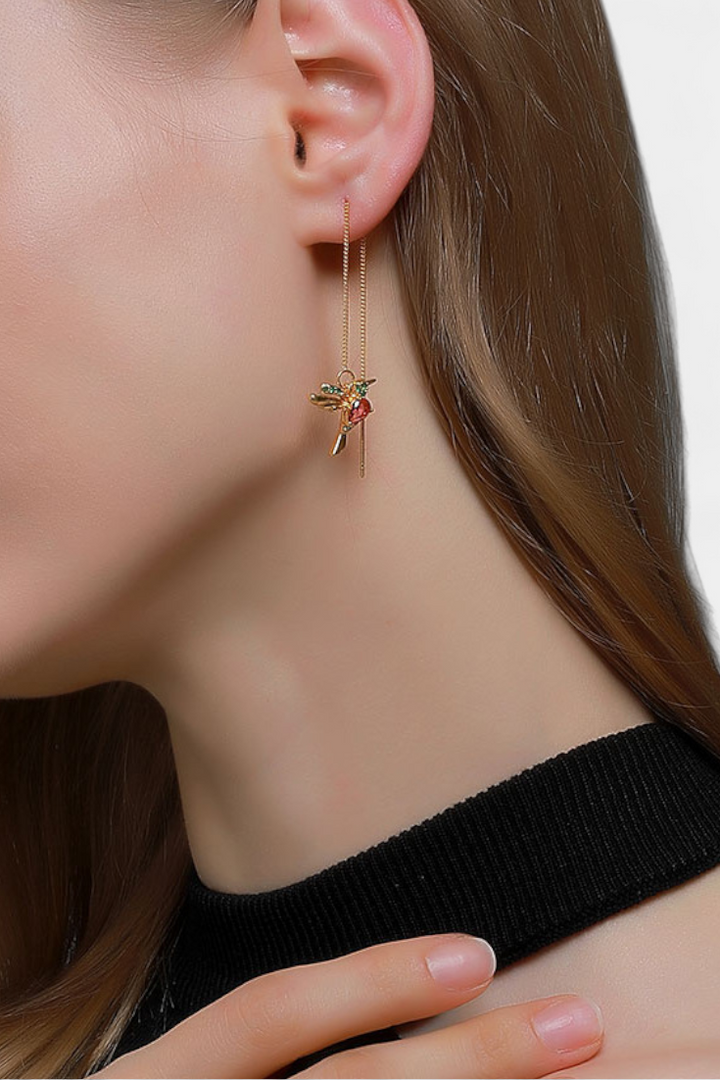 NÁUŠNICE S MOTÍVOM PTÁČIKA A MIXOVANÝCH ZIRKÓNOV