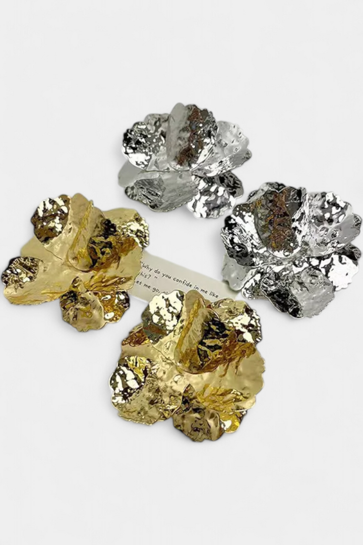 NÁUŠNICE V TVARE LESKLEJ KVETINY